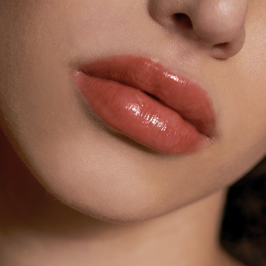 TINTED LIP BALM 02